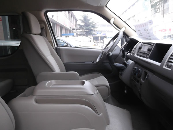 汽车触控屏“让司机太分心”，成驾驶安全新隐患