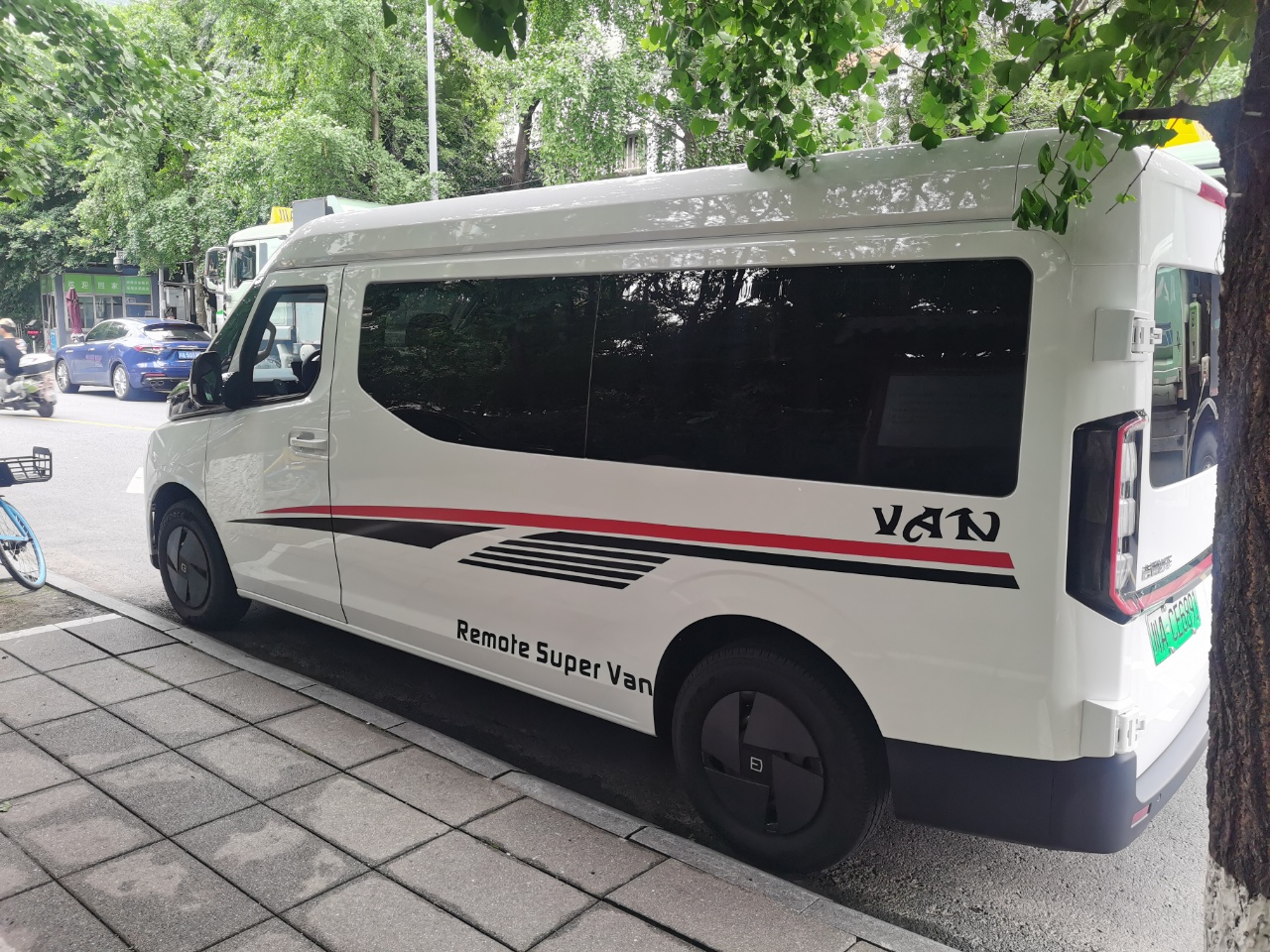 为驾驶保驾护航，给旅途添彩增辉——提高驾驶的安全性和舒适性之道